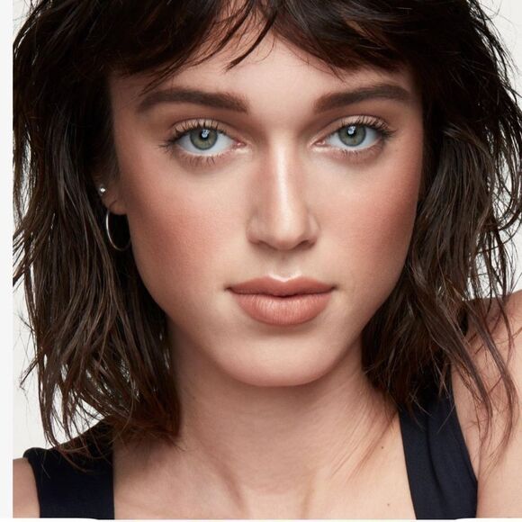 Smashbox Cali Contour Blush, Highlighter, & Bronzer Face Palette in Light/Medium - Picture 5 of 8